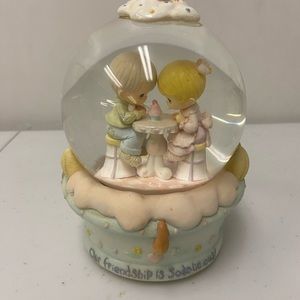Precious Moments Snow Globe Our Friendship Is Sodalicious boy girl cake musical